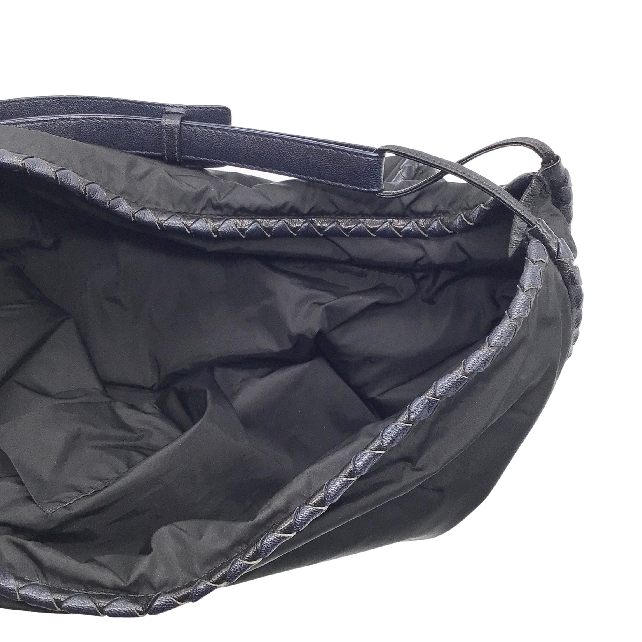 Bottega Veneta Black / Navy Blue Intrecciato Woven Leather Trimmed Tessuto Bag