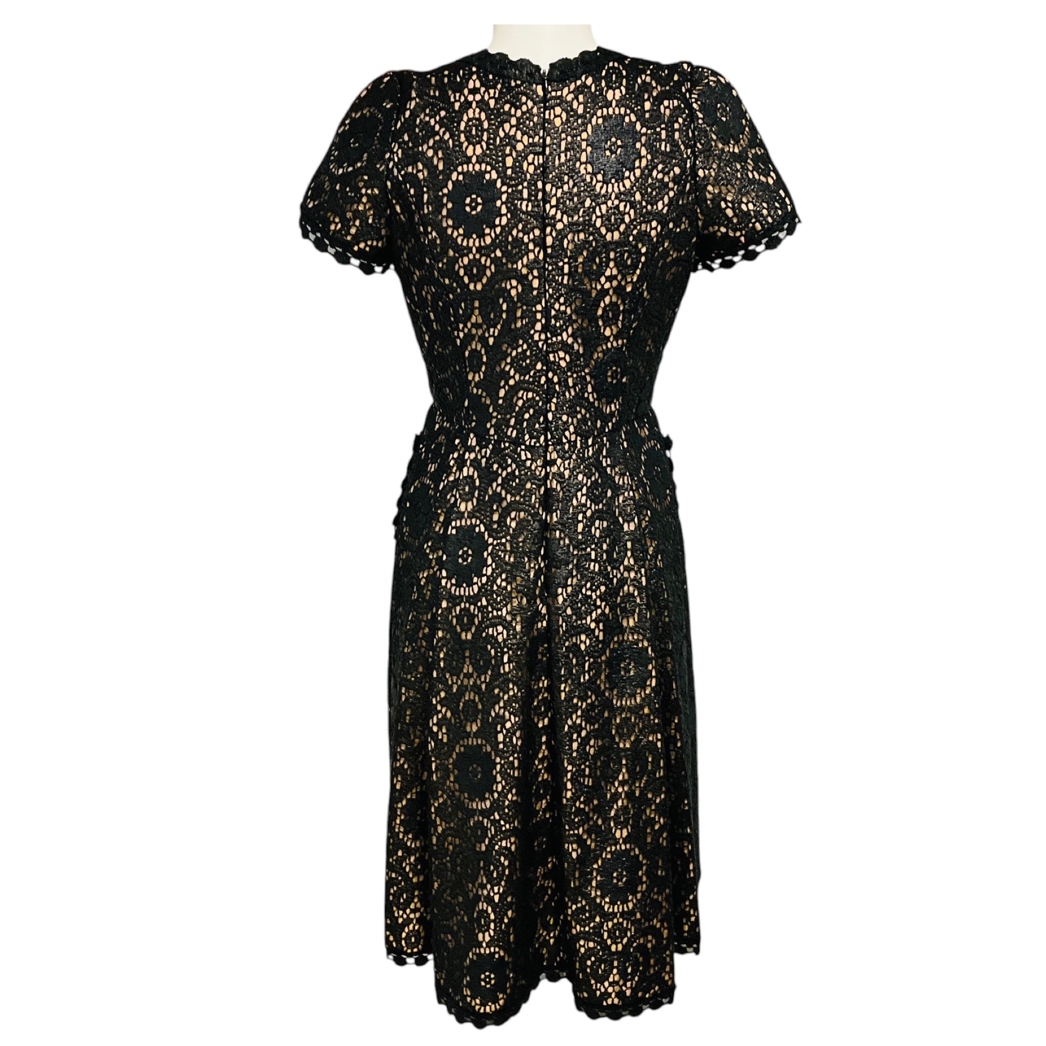 Oscar de la Renta Black / Nude Short Sleeved Coated Lace Midi Cocktail Dress