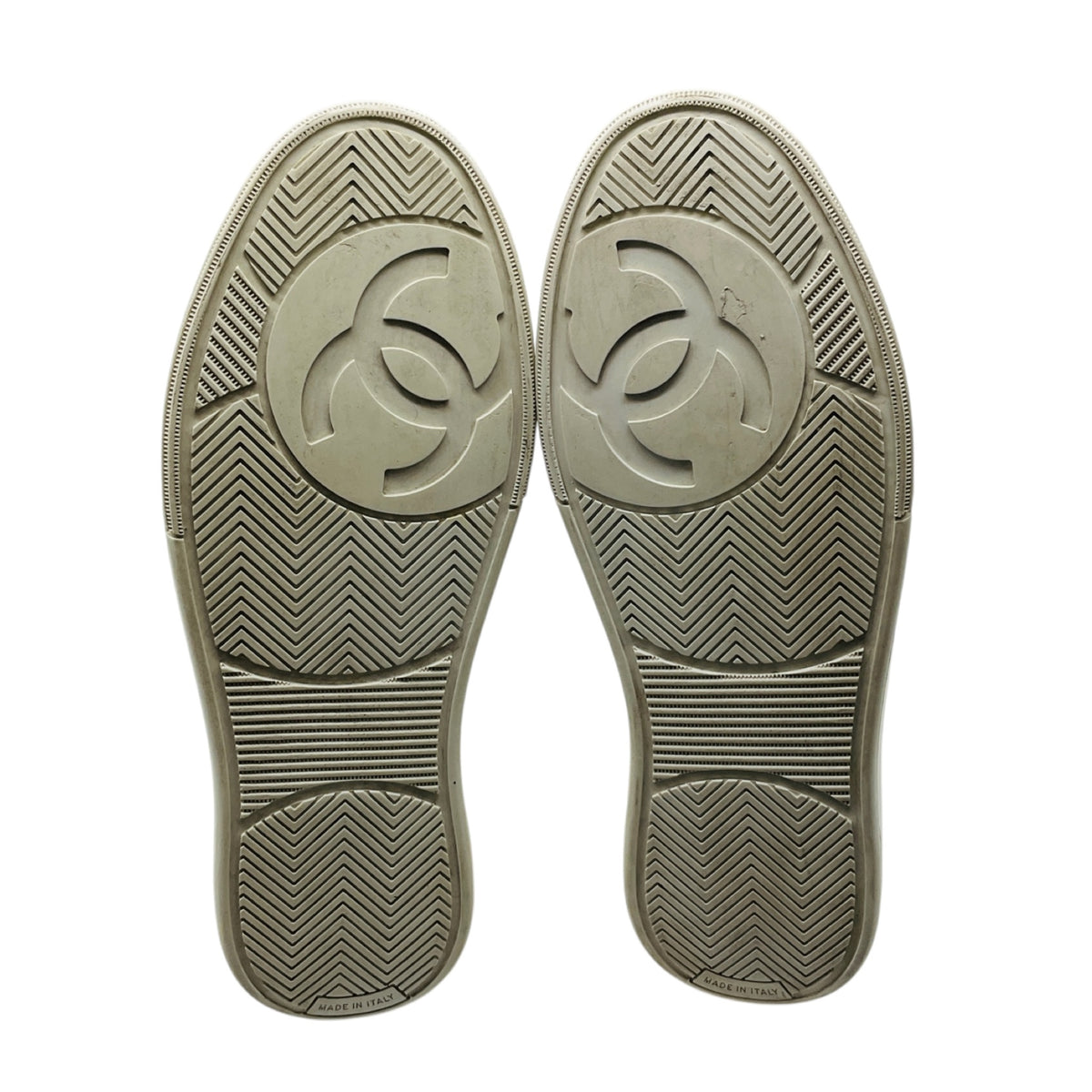 Chanel Gold Metallic 2023 CC Logo Calfskin Leather Low Top Sneakers