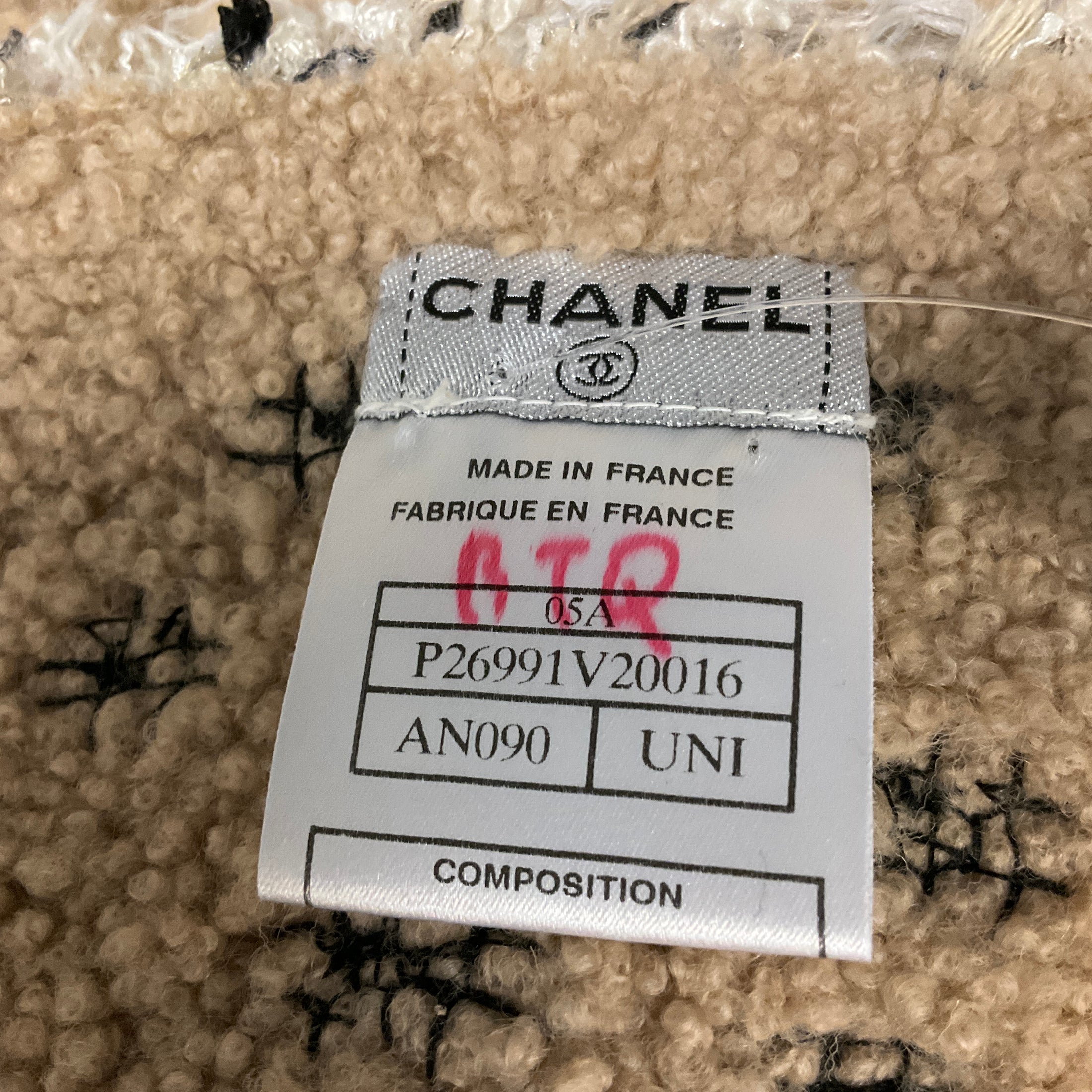 Chanel Beige 2005 Tweed Trimmed Lamb Shearling Scarf