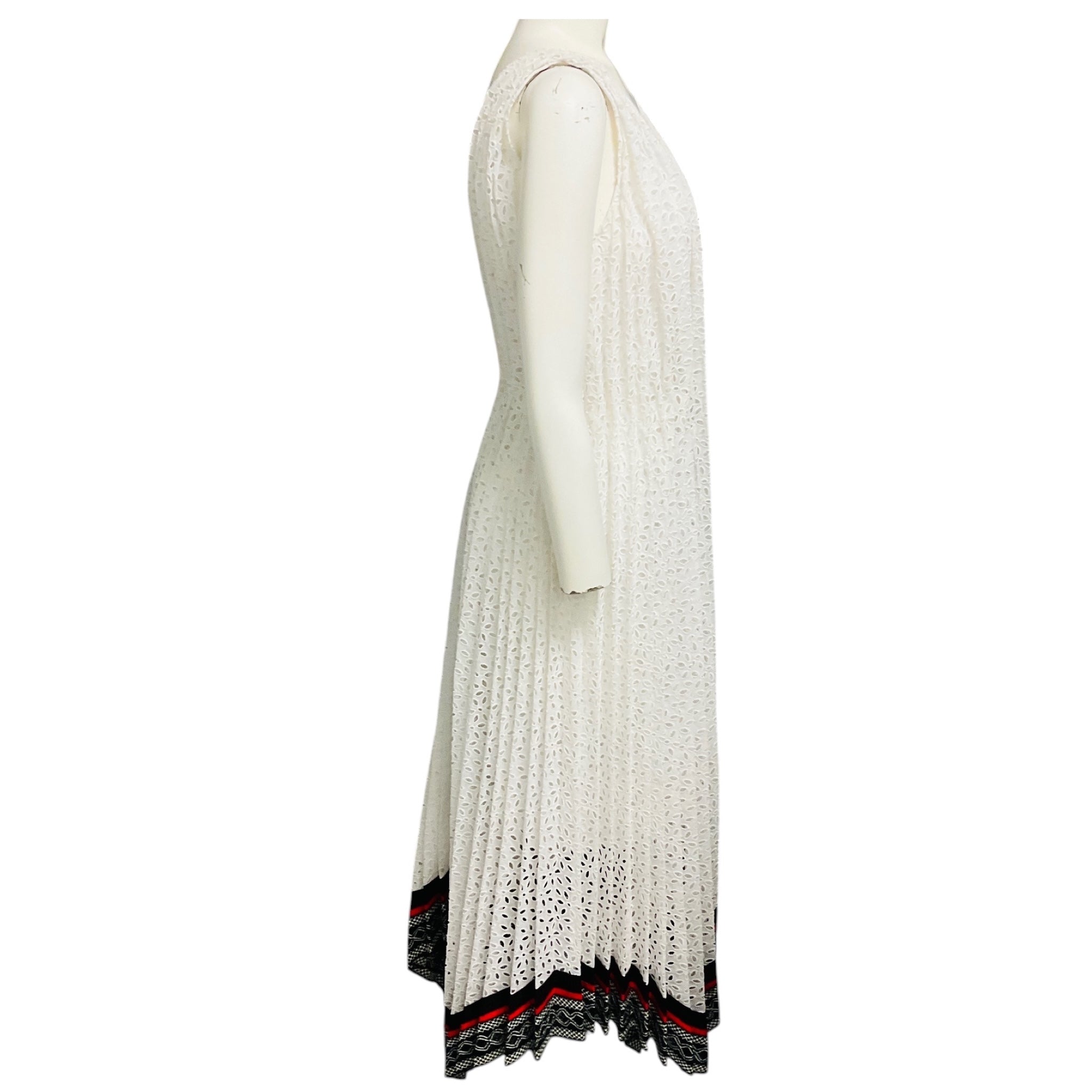 Oscar de la Renta White Sleeveless V-Neck Cotton Eyelet Midi Dress