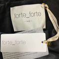 Load image into Gallery viewer, forte_forte Black Noir Cropped Velvet Jacket
