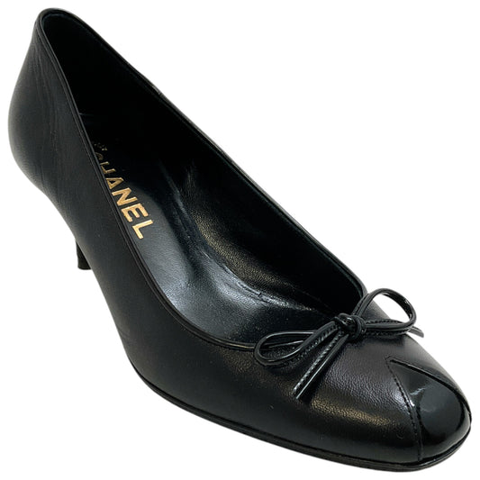 Chanel Black Leather Kitten Heel Pumps with Patent Toe and Bow
