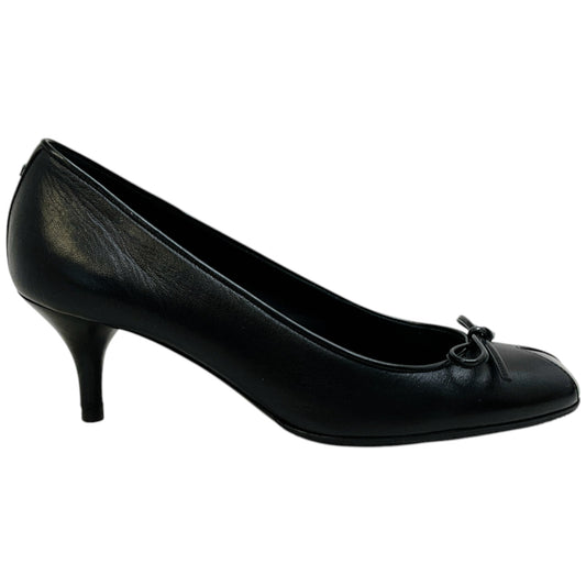 Chanel Black Leather Kitten Heel Pumps with Patent Toe and Bow