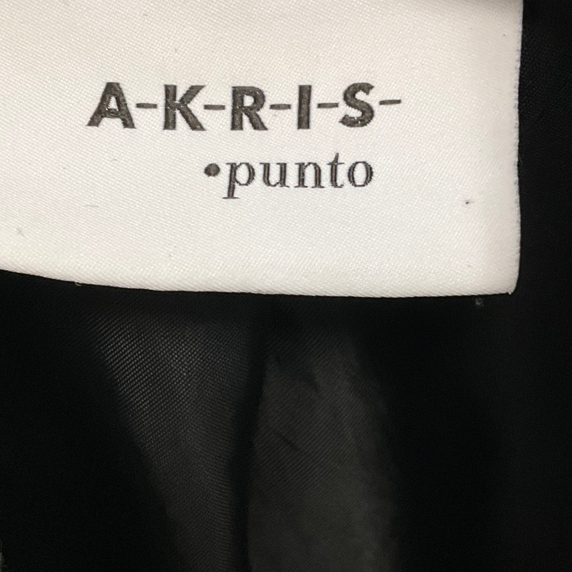 Akris Punto White / Black Fringed Tweed Jacket