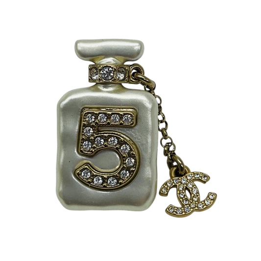 Chanel 2022 CC Resin Gold Plated Rhinestone Strass No. 5 Perfume Bottle Costume Brooch 