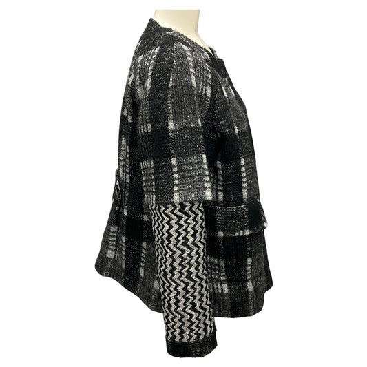 Chanel Black / Grey / Silver 2016 CC Logo Button Fantasy Tweed Jacket