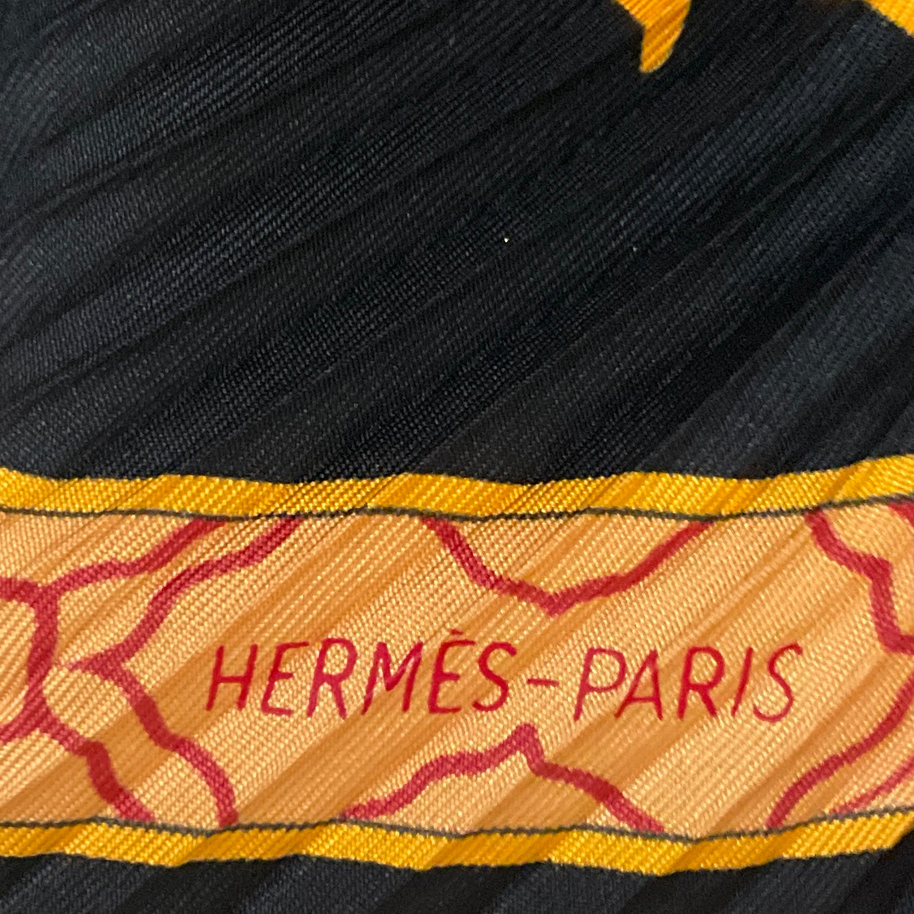 Hermes Black Multi Les Printemps de Thera Print Plisse Pleated Silk Twill Scarf
