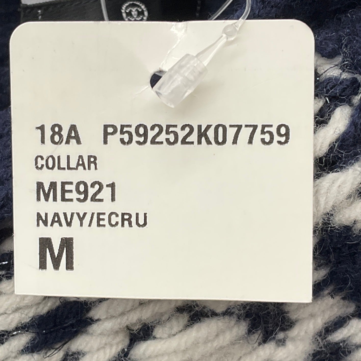 Chanel Navy / Ecru 2018 Wool and Cashmere Knit Collar
