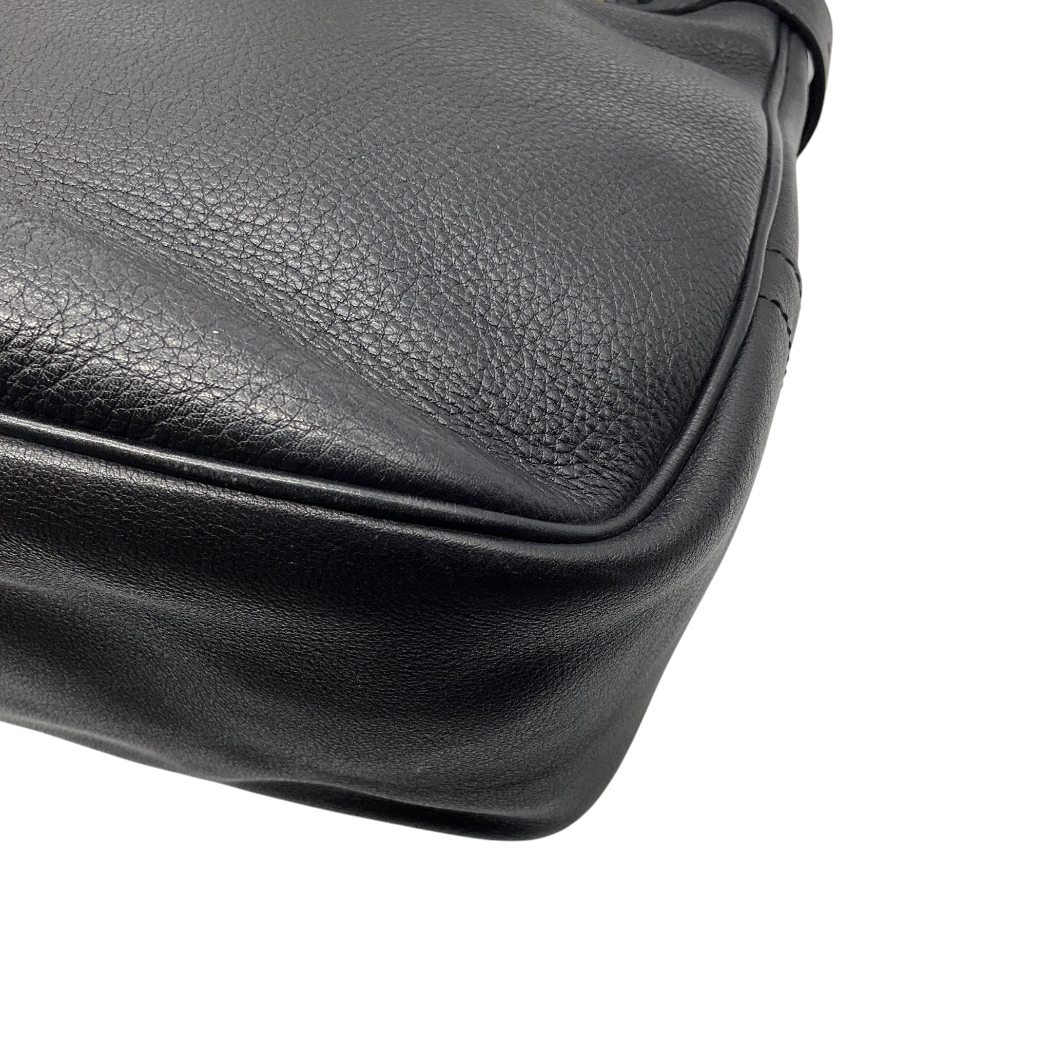 Tom Ford Black / Gold Hardware Zipper Detail Leather Shoulder Bag