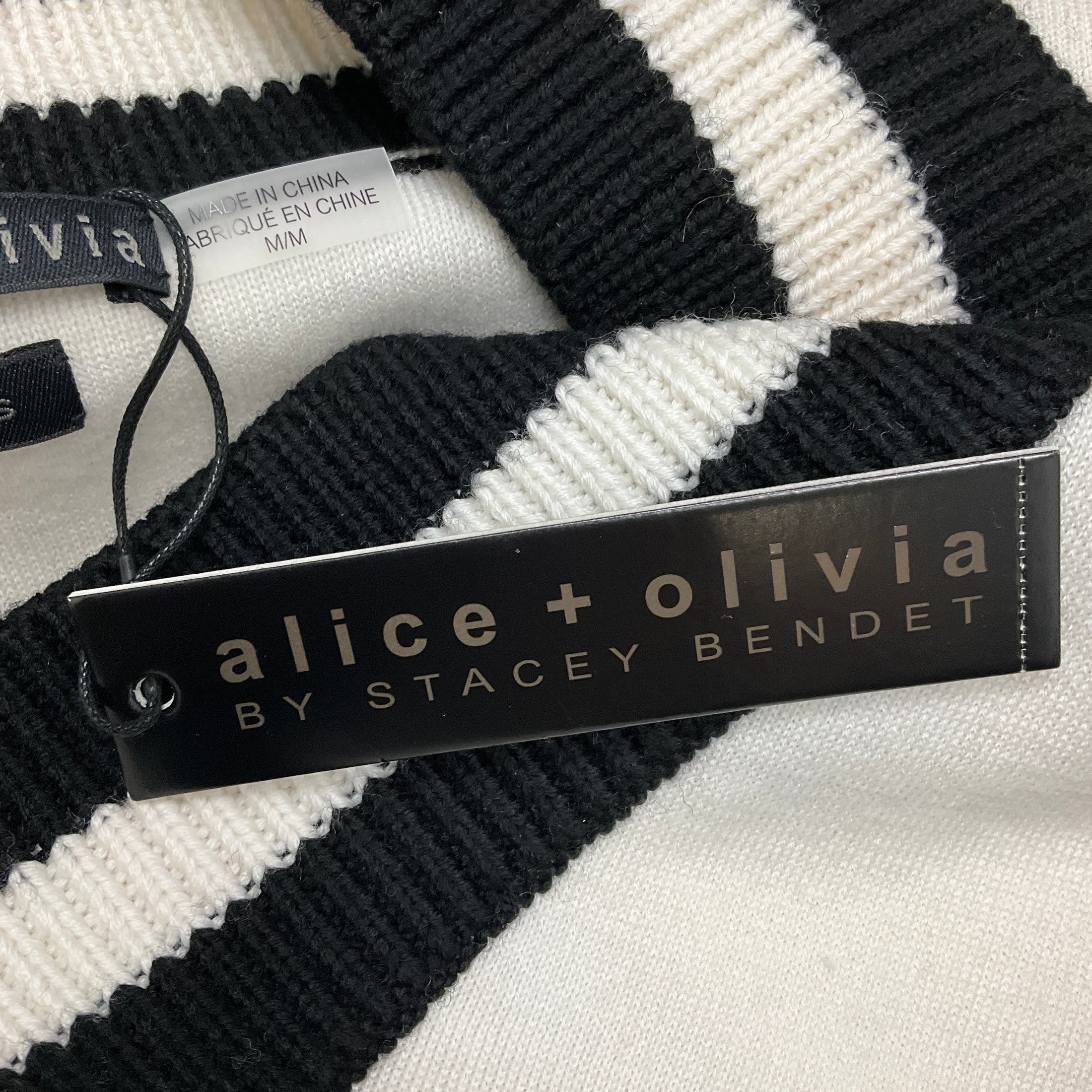 Alice + Olivia Ecru / Black Long Sleeved V-Neck Wool Knit Sweater