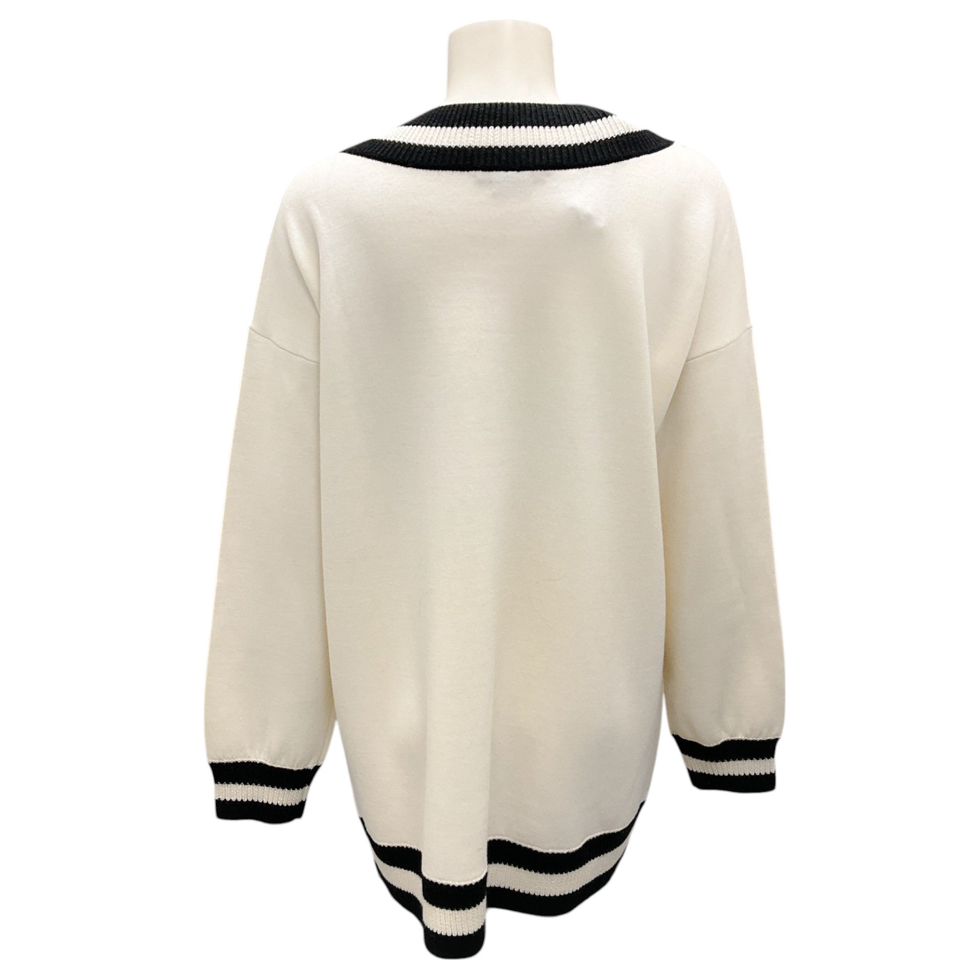 Alice + Olivia Ecru / Black Long Sleeved V-Neck Wool Knit Sweater