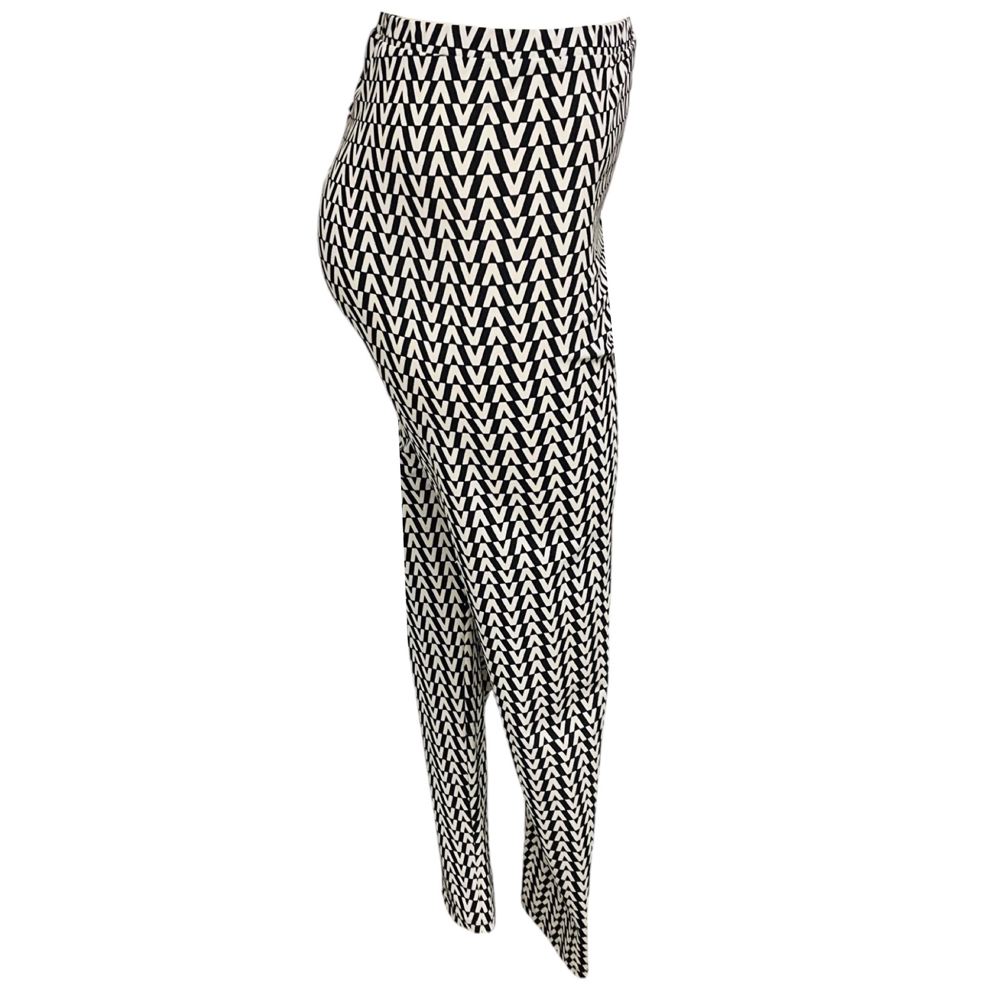 Valentino Black / White All Over Logo Print Leggings