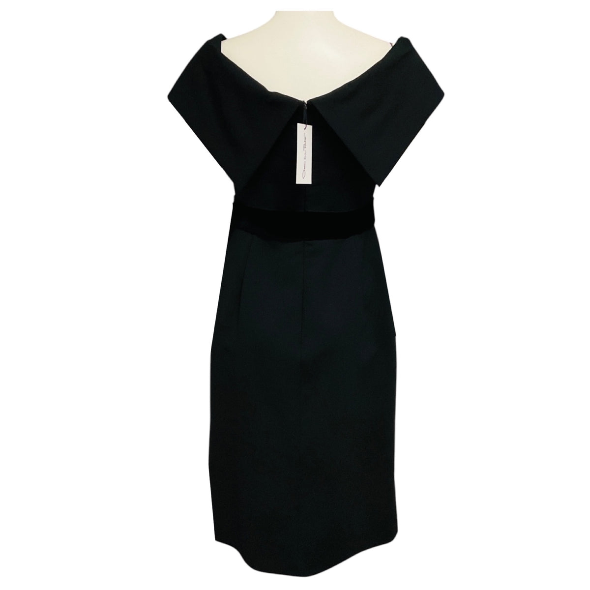 Oscar de la Renta Black Structured Wool Crepe Cocktail Dress with Velvet Ties