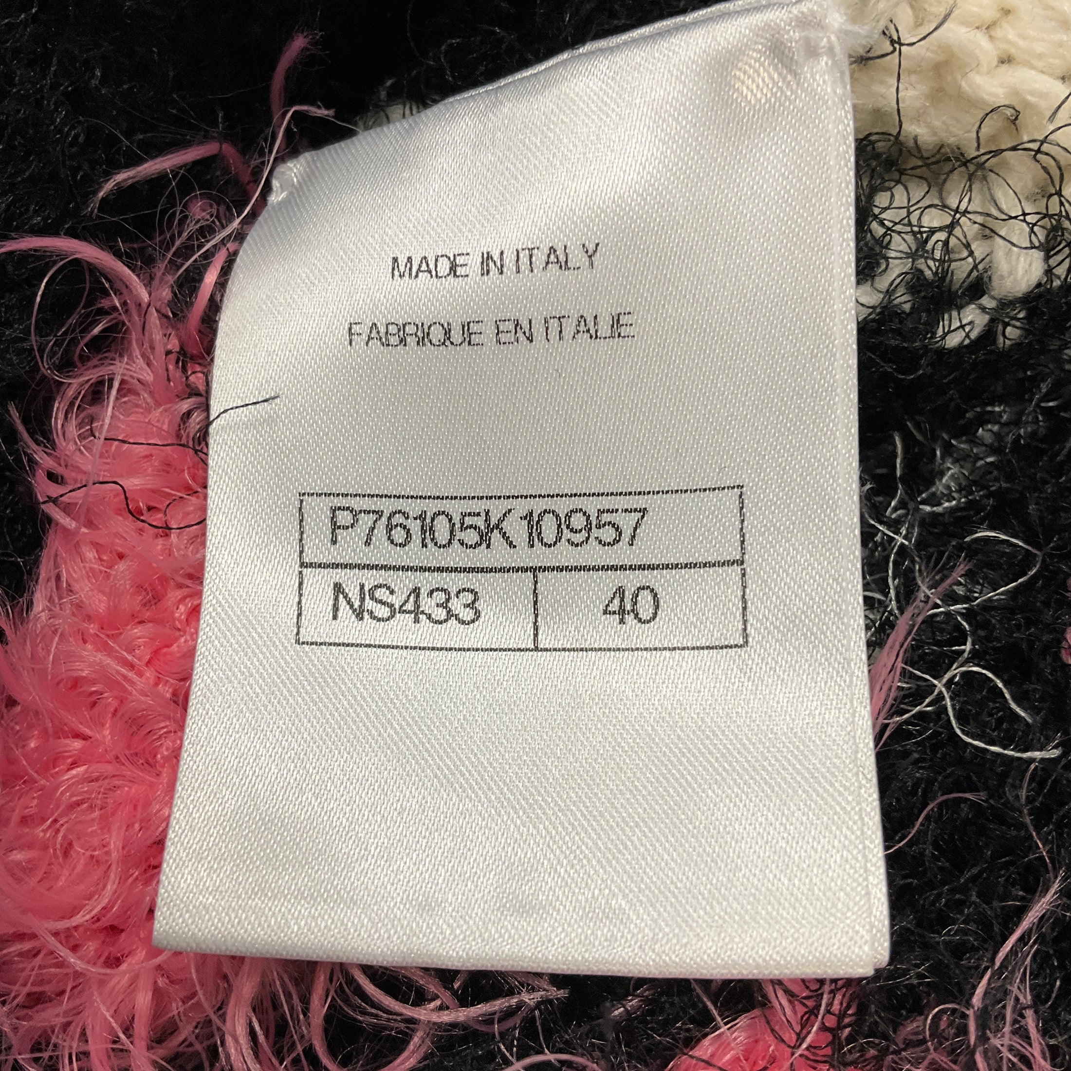 Chanel Black / White / Pink Cashmere Knit Pullover Sweater
