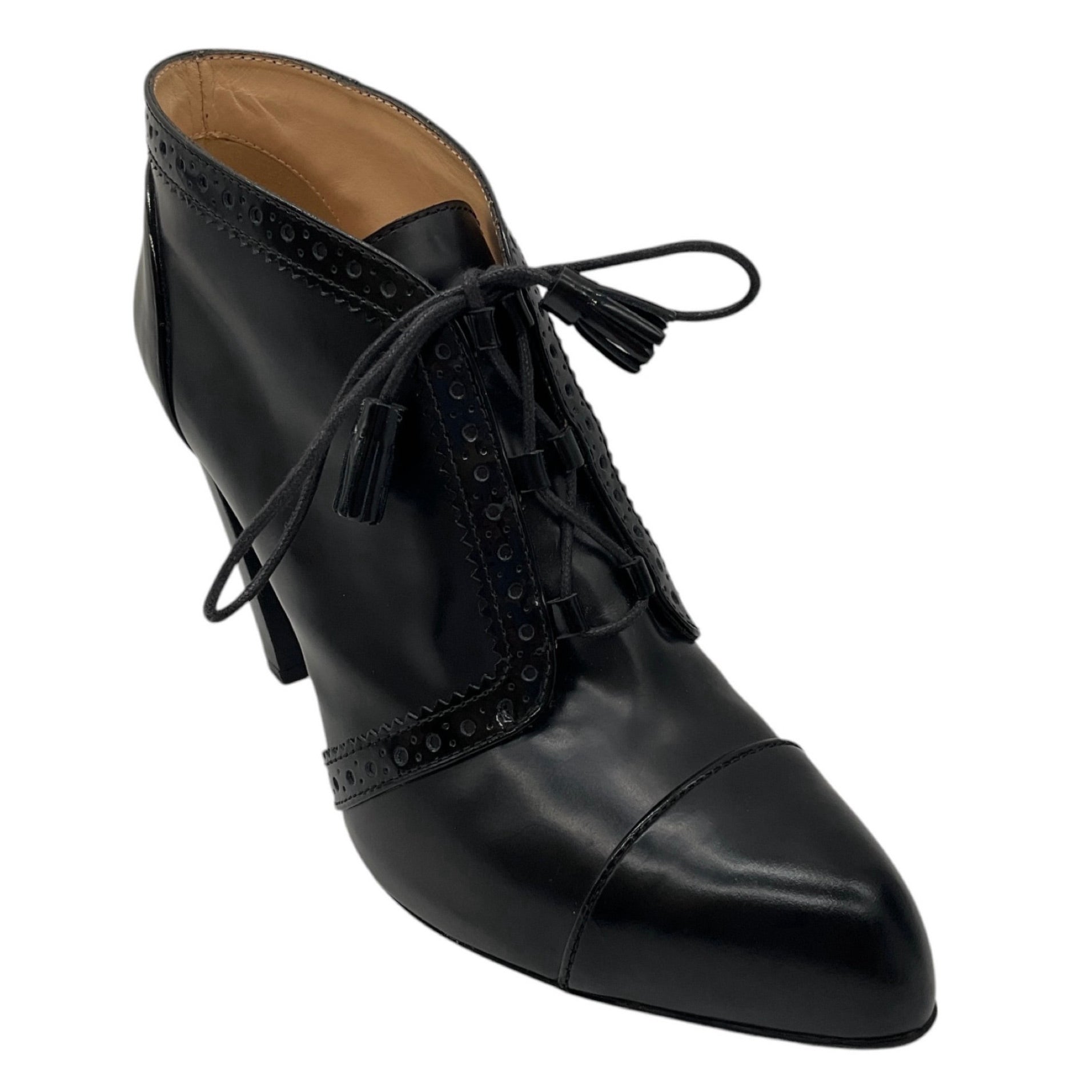 Tod's Black Patent Leather Trimmed Wingtip Lace-Up Leather Oxford Ankle Booties