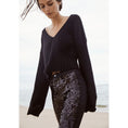 Load image into Gallery viewer, ANNIS RACHEL BLACK CROPPED V-NECK RIBBED TOP

