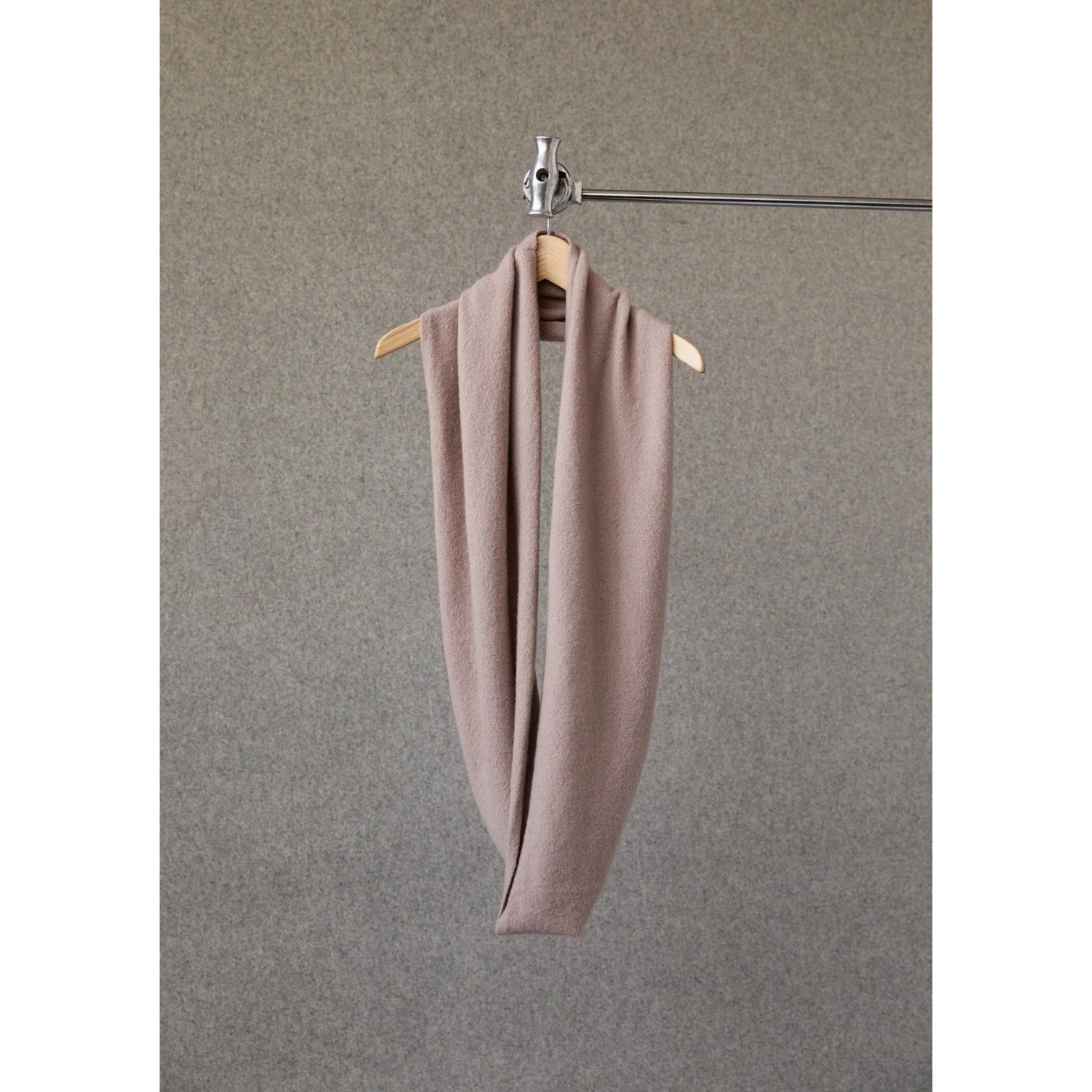 ANNIS MANDI ROSE INFINITY SCARF