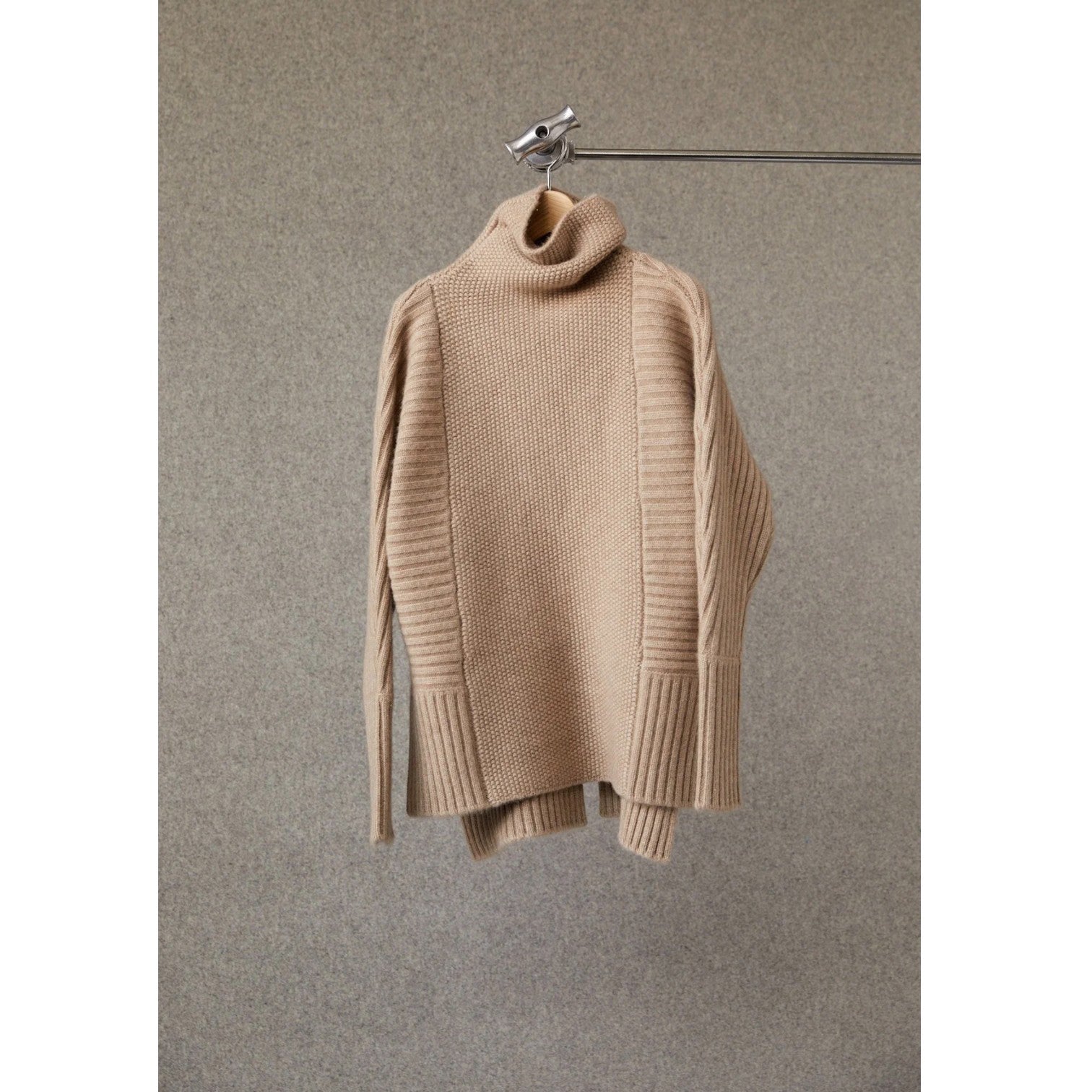 Annis ANITA TAUPE TURTLENECK
