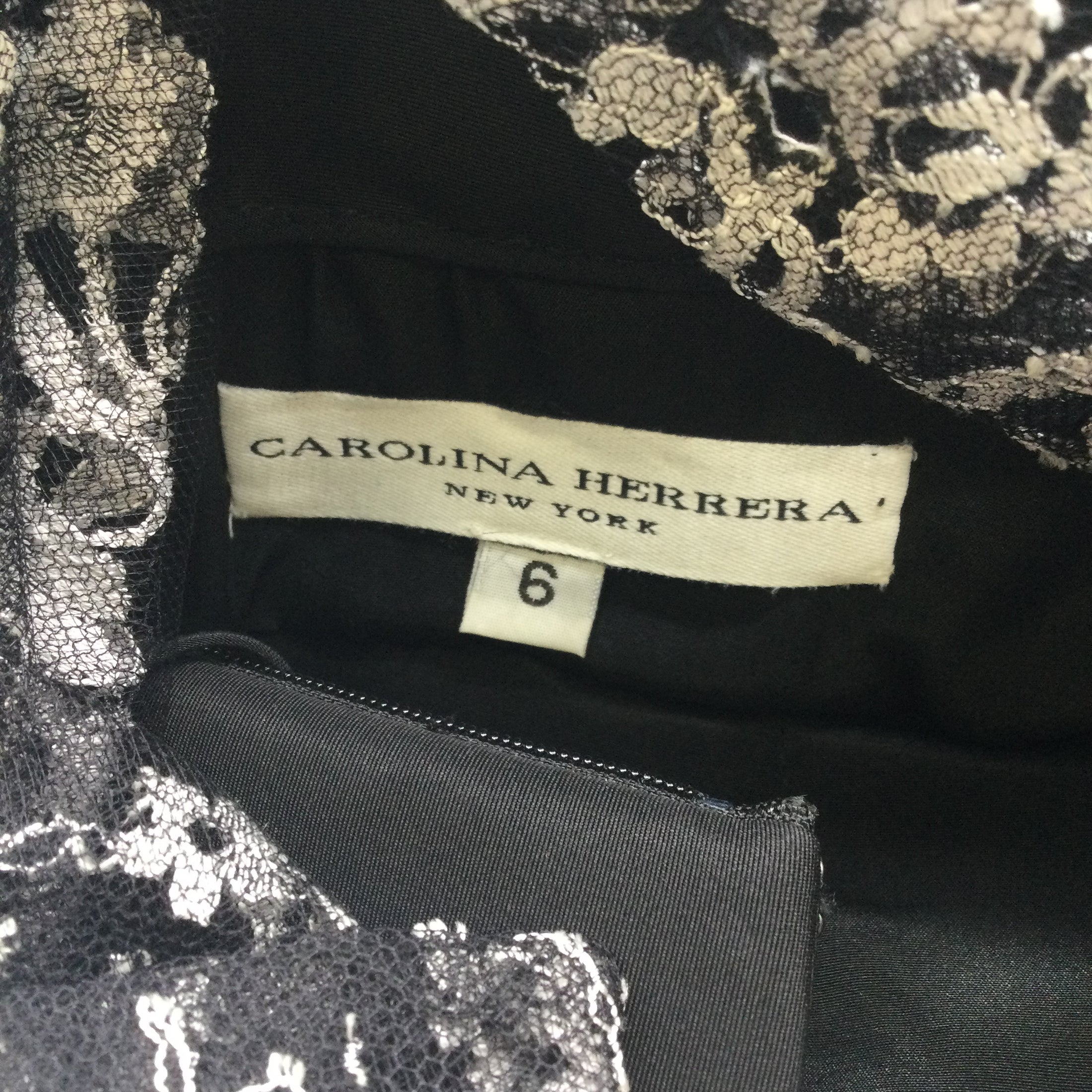 Carolina Herrera Black / White Long Sleeved Full-length Lace Gown / Formal Dress