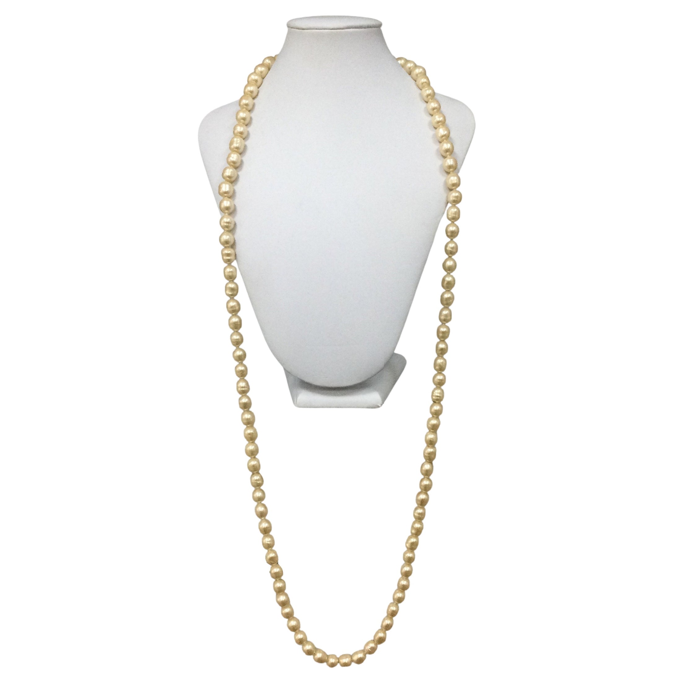 Chanel Champagne Vintage 1981 Chunky Pearl Long Necklace